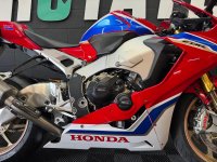 HONDA CBR1000RR Fireblade
