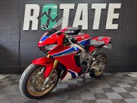 HONDA CBR1000RR Fireblade