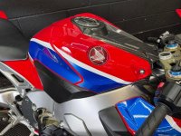 HONDA CBR1000RR Fireblade