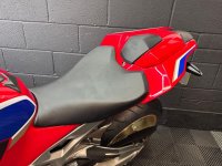 HONDA CBR1000RR Fireblade
