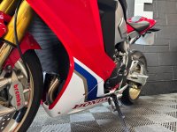 HONDA CBR1000RR Fireblade