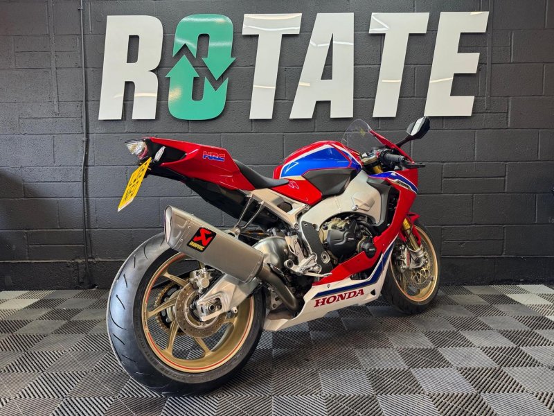 HONDA CBR1000RR Fireblade