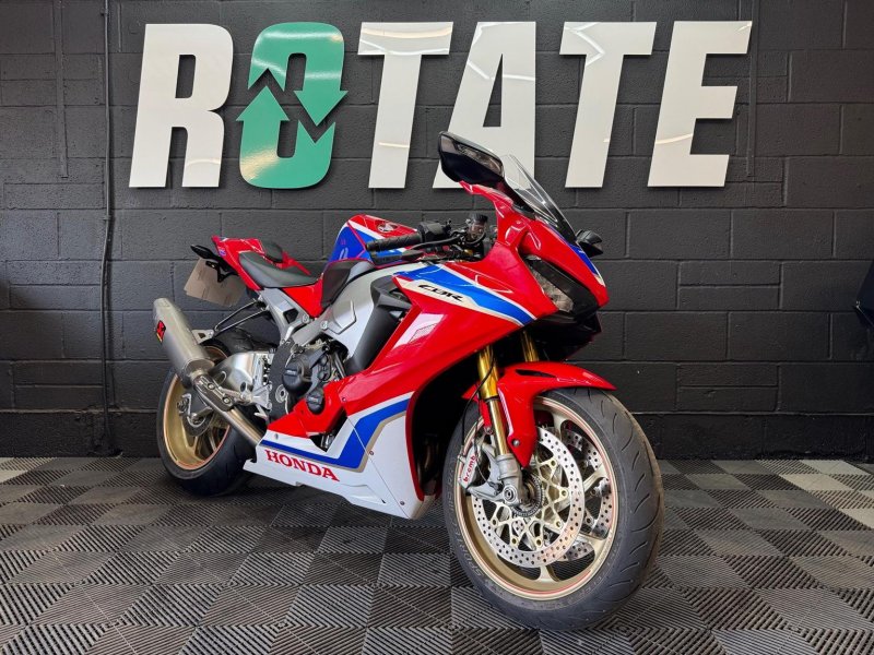 HONDA CBR1000RR Fireblade