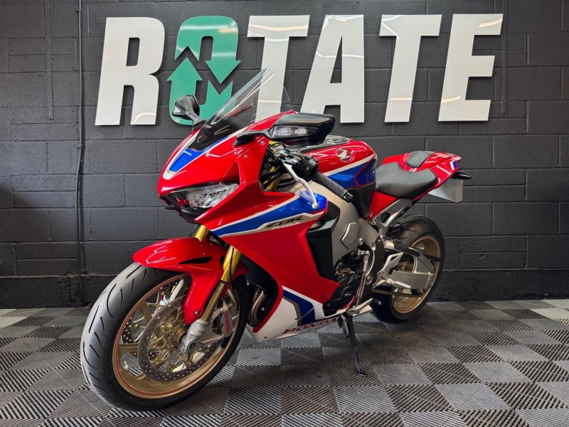 HONDA CBR1000RR Fireblade