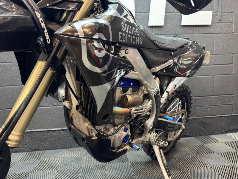 YAMAHA 