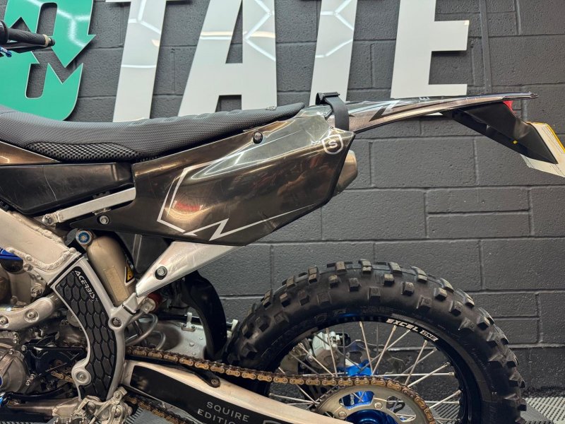 YAMAHA 