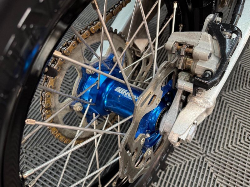 YAMAHA 
