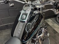 HARLEY-DAVIDSON Softail