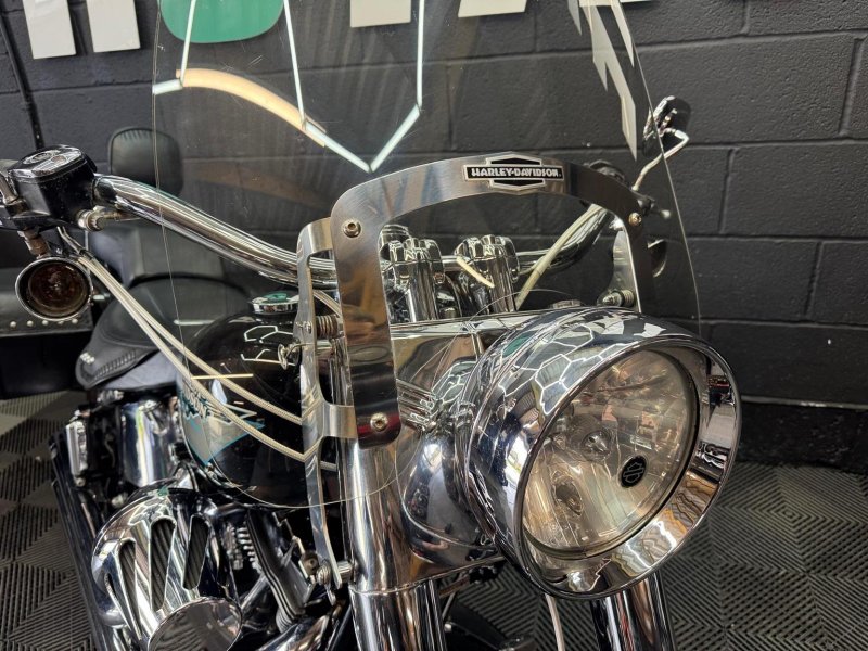 HARLEY-DAVIDSON Softail