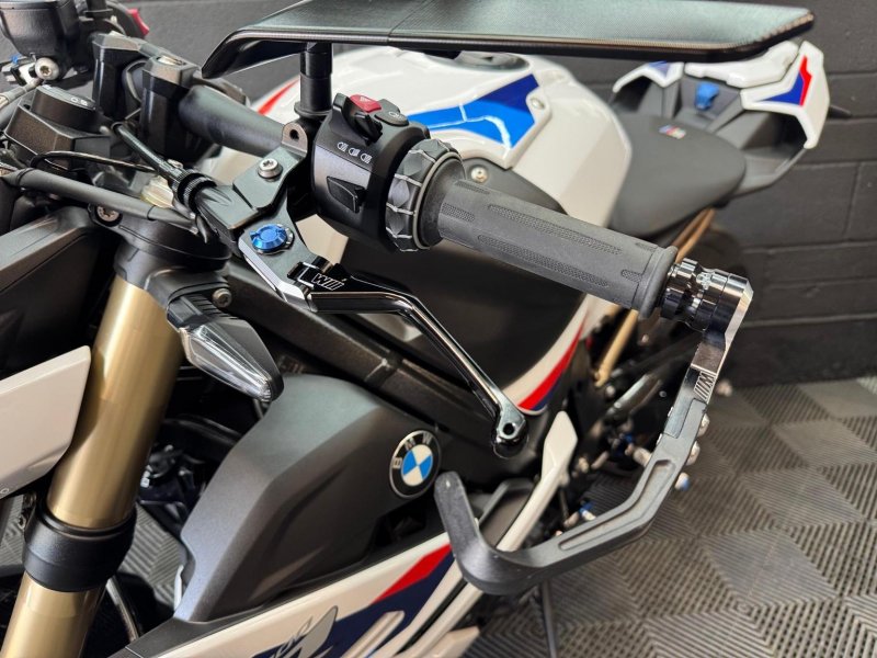 BMW S1000R