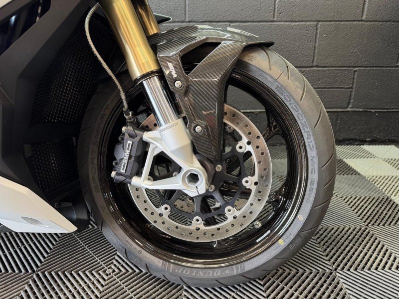 BMW S1000R
