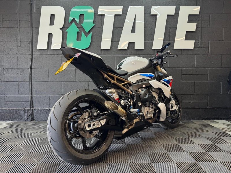BMW S1000R