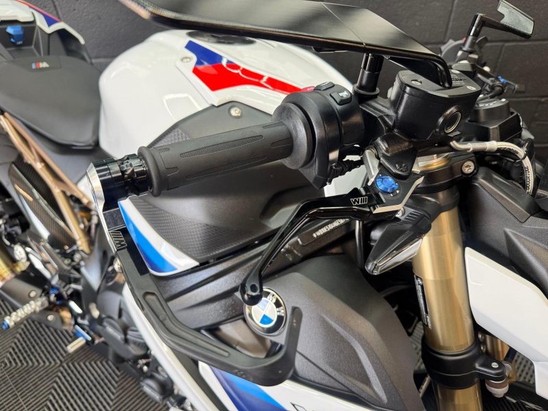 BMW S1000R