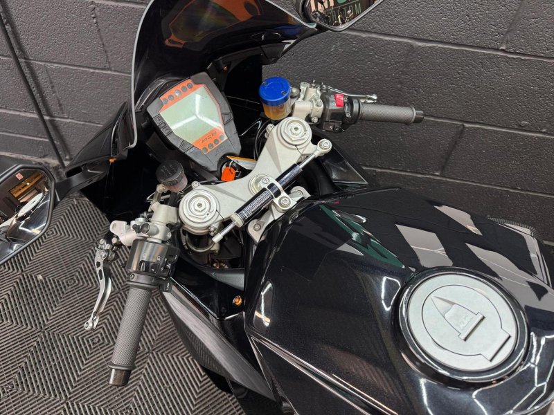 KTM RC8