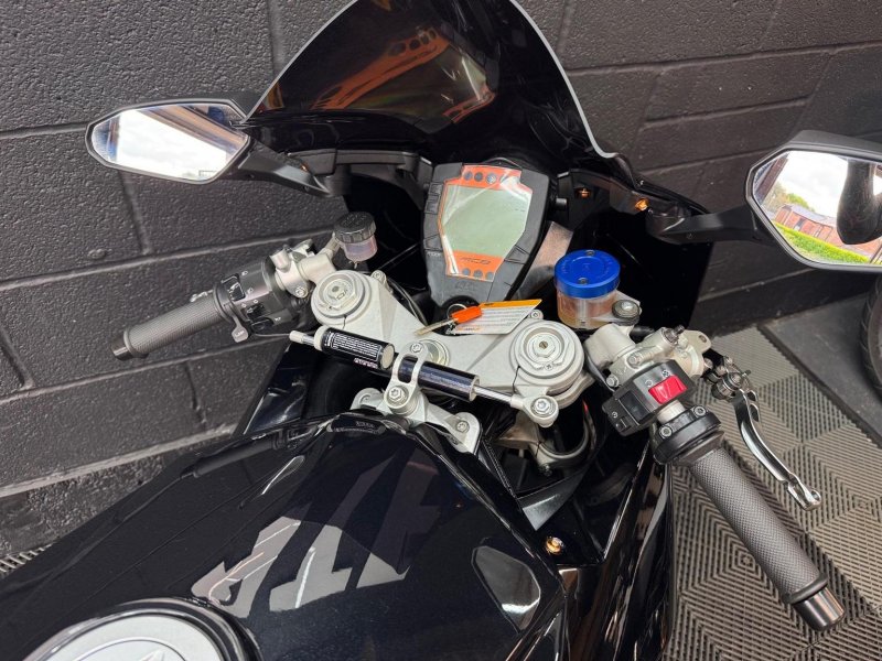 KTM RC8