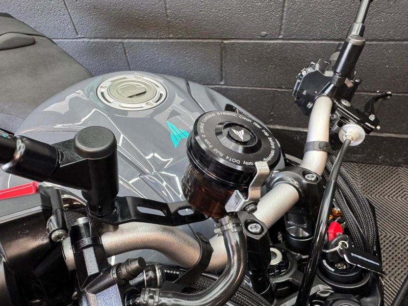 YAMAHA MT-10