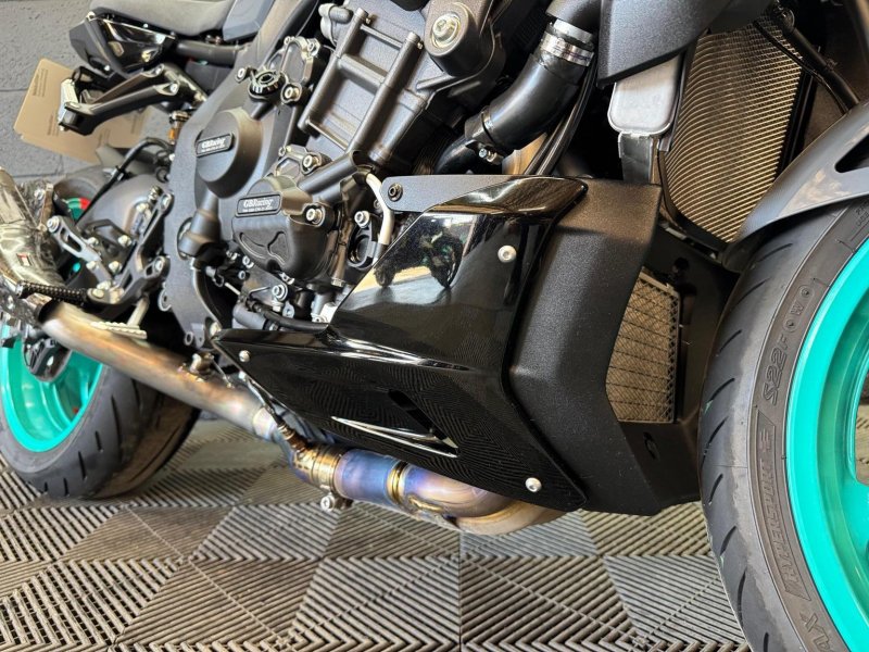 YAMAHA MT-10