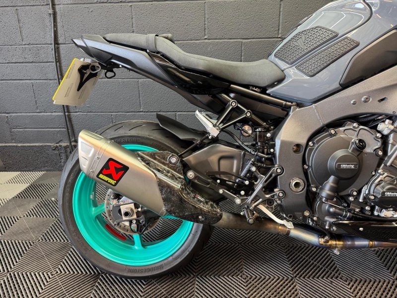 YAMAHA MT-10