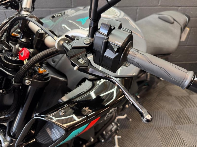 YAMAHA MT-10