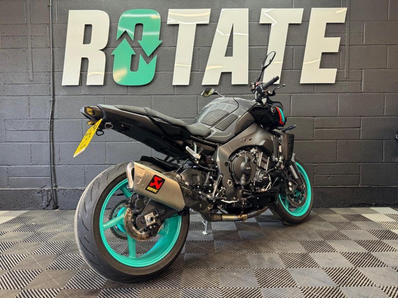 YAMAHA MT-10