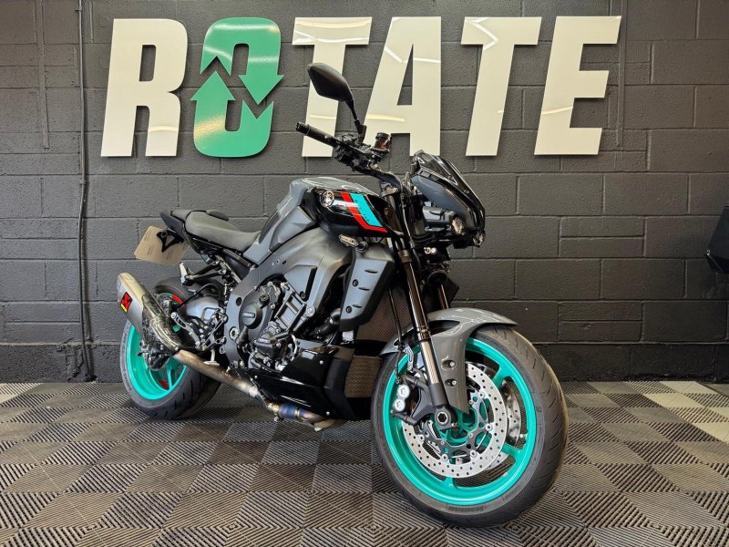 YAMAHA MT-10