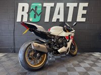 YAMAHA R1