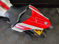 YAMAHA R1
