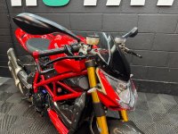DUCATI Streetfighter