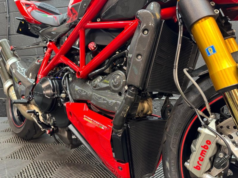 DUCATI Streetfighter