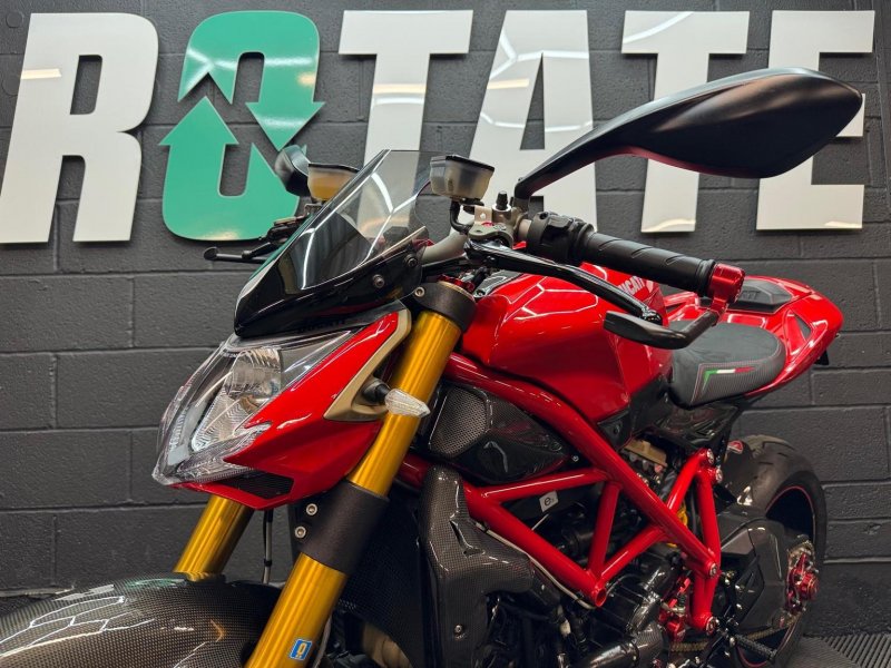 DUCATI Streetfighter