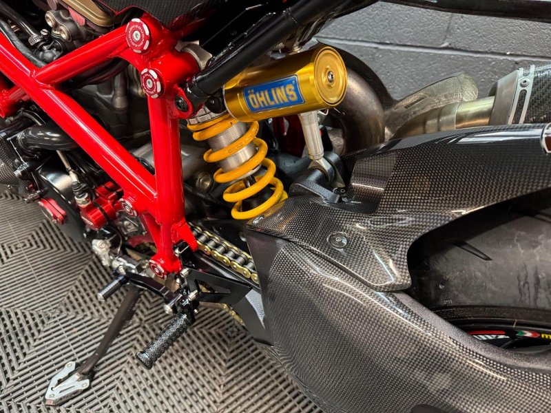 DUCATI Streetfighter