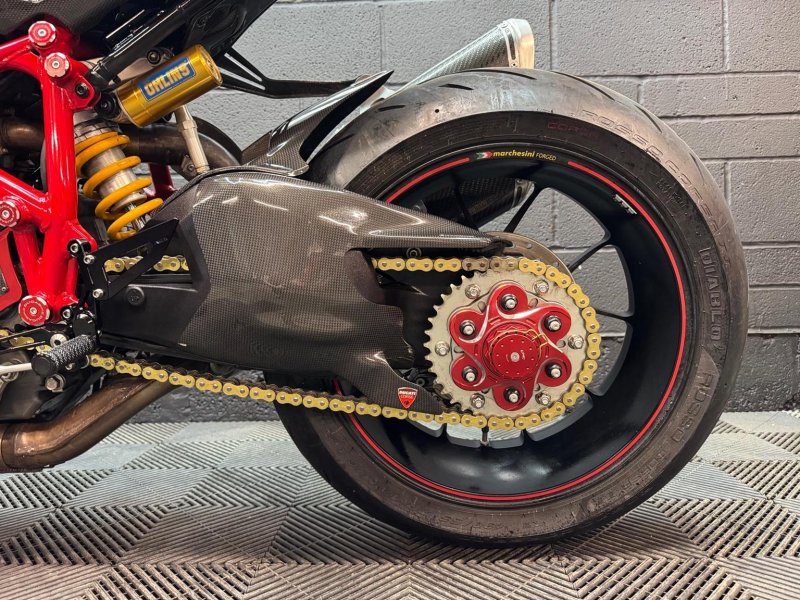 DUCATI Streetfighter