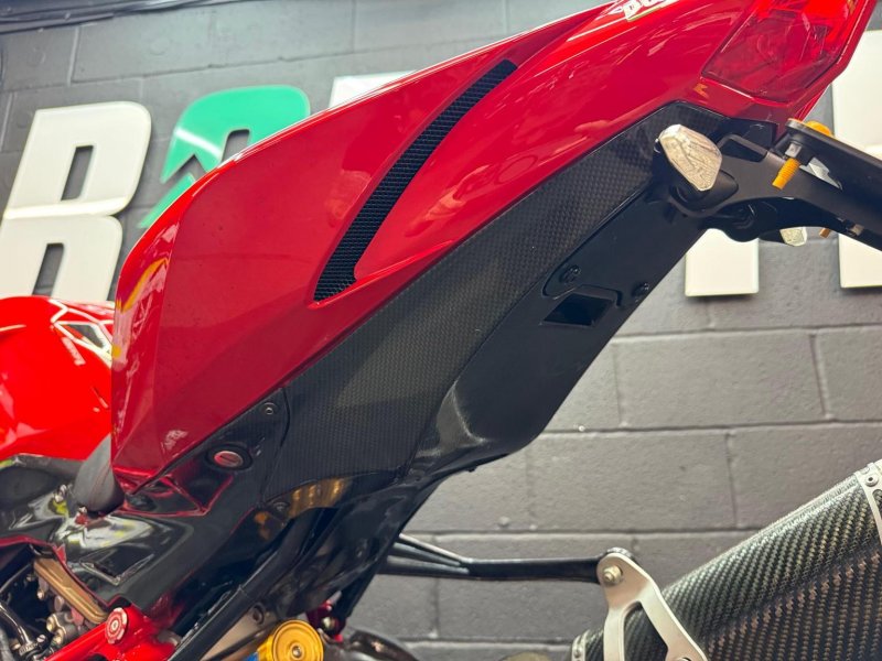 DUCATI Streetfighter