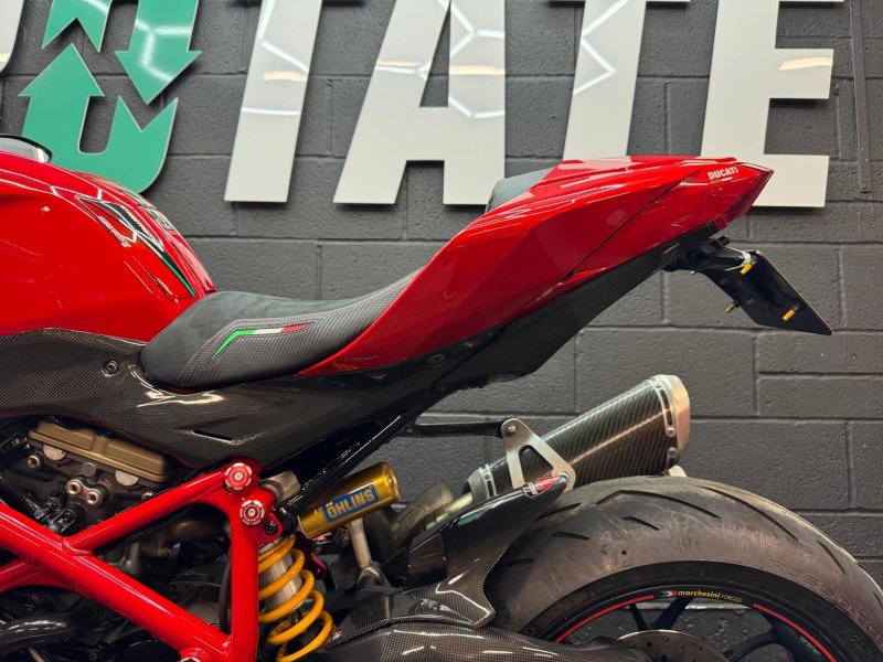 DUCATI Streetfighter