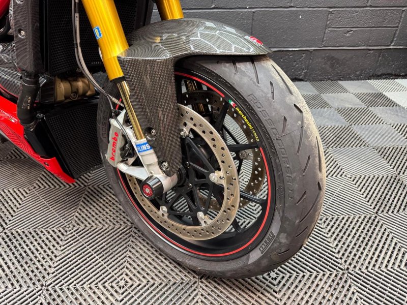 DUCATI Streetfighter
