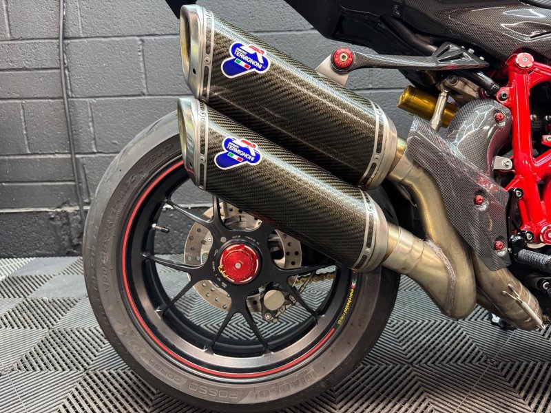 DUCATI Streetfighter