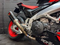 APRILIA Tuono 1100 V4