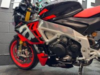 APRILIA Tuono 1100 V4