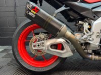APRILIA Tuono 1100 V4