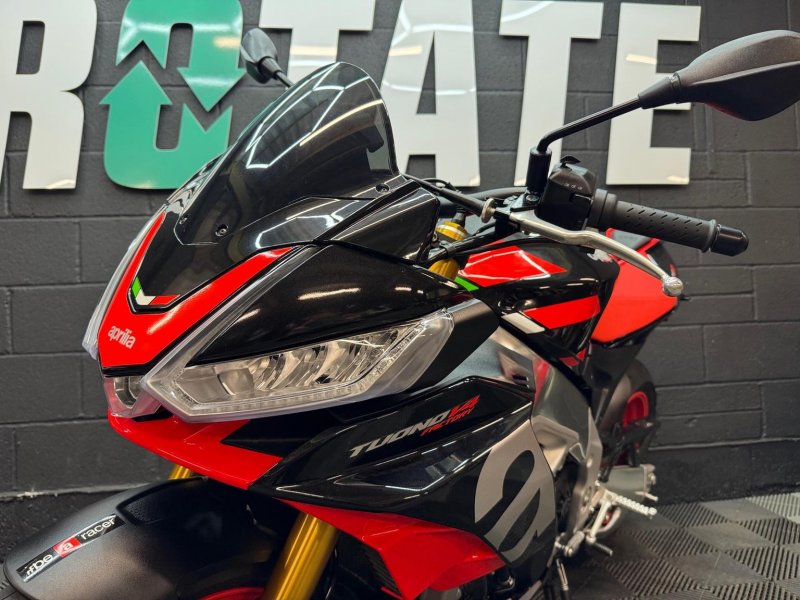 APRILIA Tuono 1100 V4