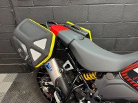 DUCATI 