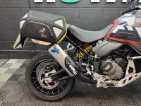 DUCATI 