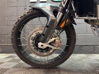 DUCATI 