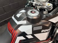 DUCATI 