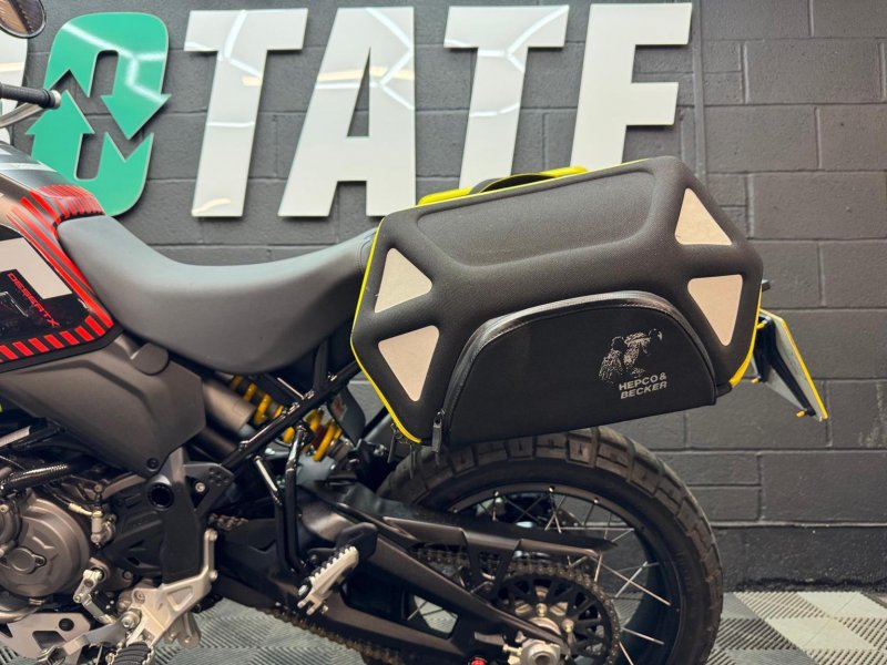DUCATI 