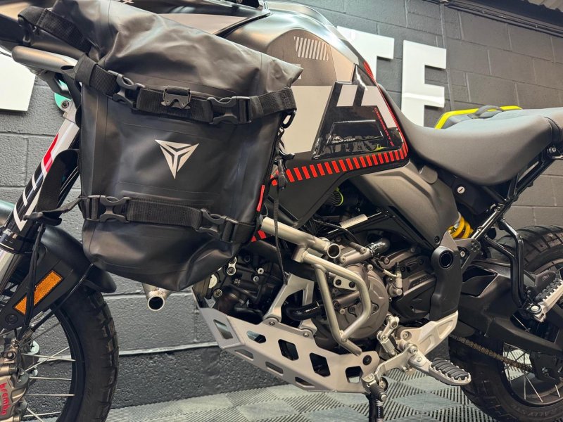 DUCATI 