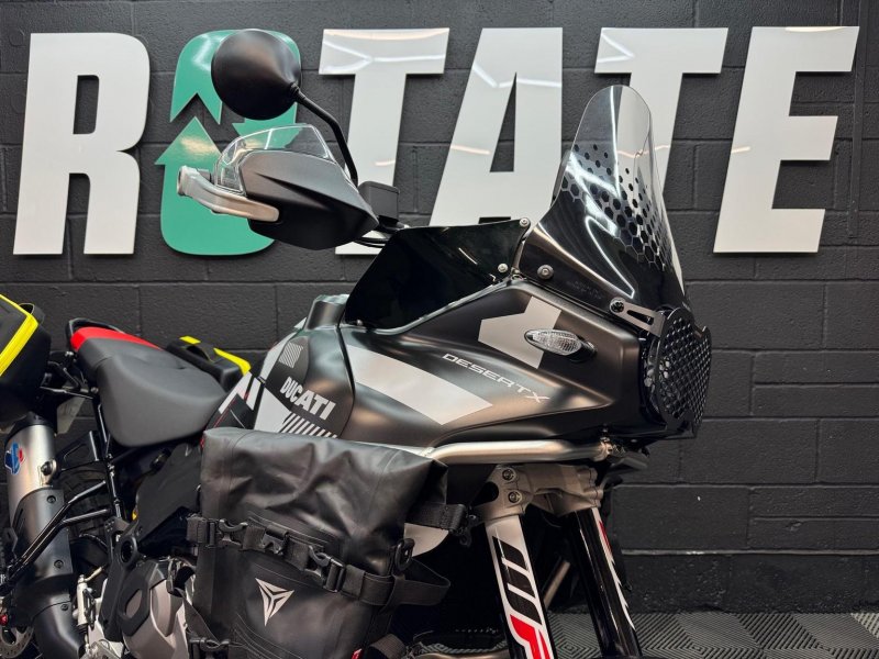 DUCATI 
