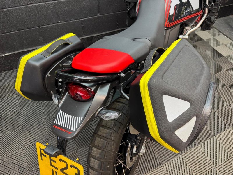 DUCATI 