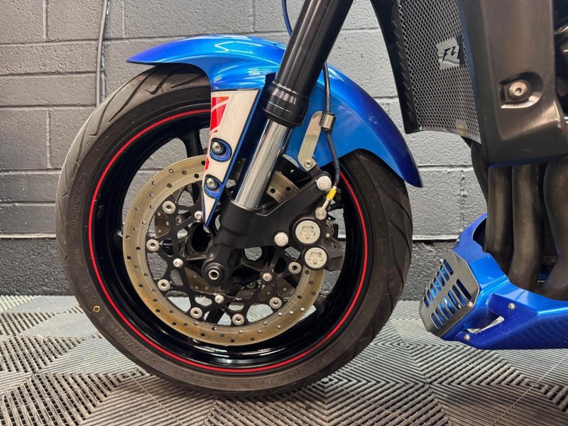YAMAHA FZ1