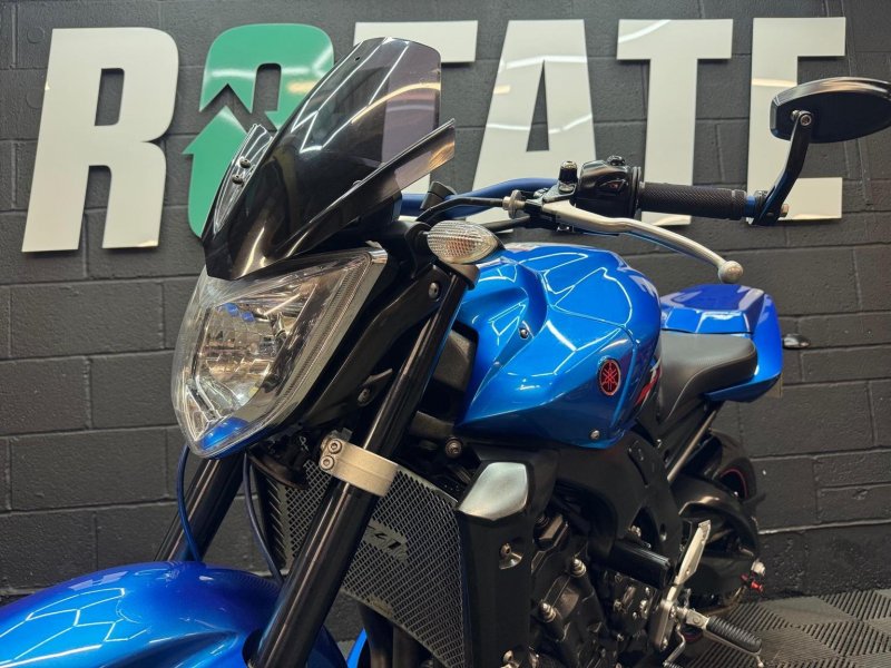 YAMAHA FZ1
